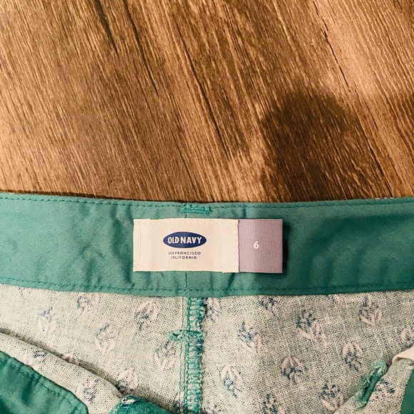 Old Navy Shorts! - Picture 2 of 2
